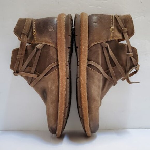 Born Tarkiln Brown Distressed Leather Ankle Boots with Accent Lacing - Size 9.5 - Picture 4 of 11